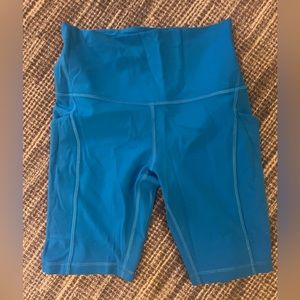Lululemon 8” running shorts with pockets